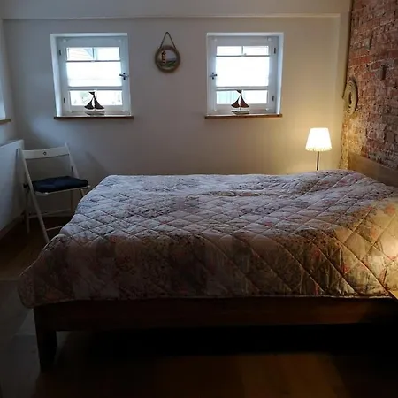 Ferienhaus Anno-1770 بيت للعطل Krummhörn